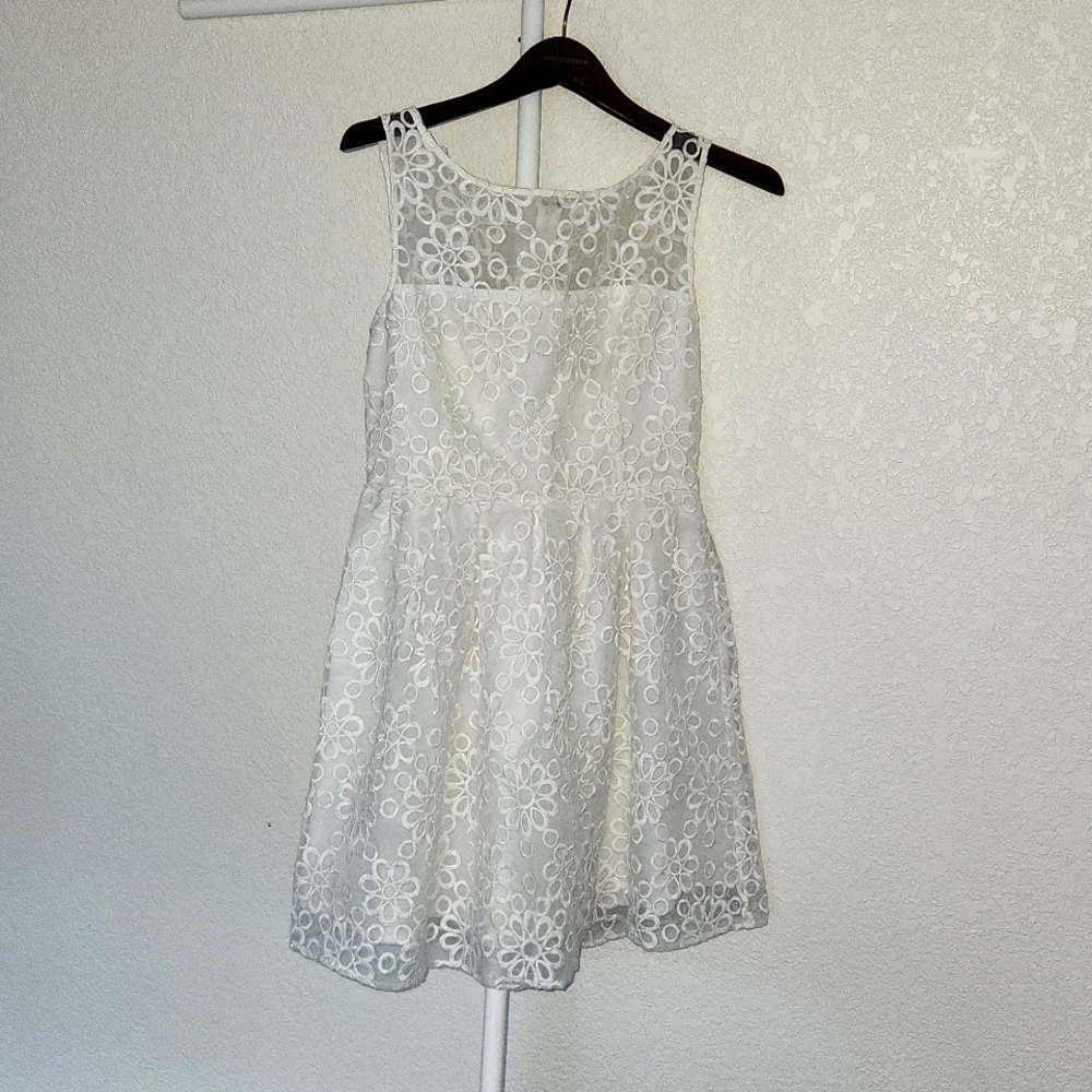 BB Dakota White Mini Dress Size 6 Floral Print